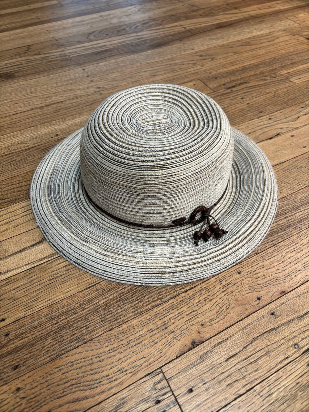 Women’s Neutral Straw Sun Hat with Brown Accent